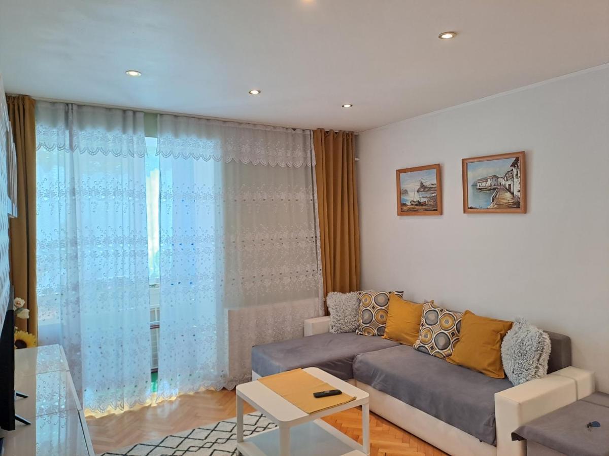 Blue Sky Apartment Плоешти Экстерьер фото